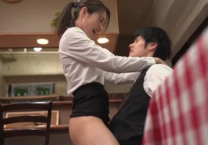 Cậu trai trẻ làm tình đồng nghiệp nữ có ông xã nhưng ông xã “yếu”